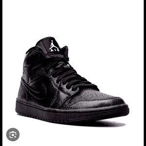 NWT Air Jordan 1 Mid Black Snakeskin Nike
